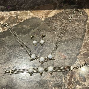 Jenny bird white marble 3 stone necklace